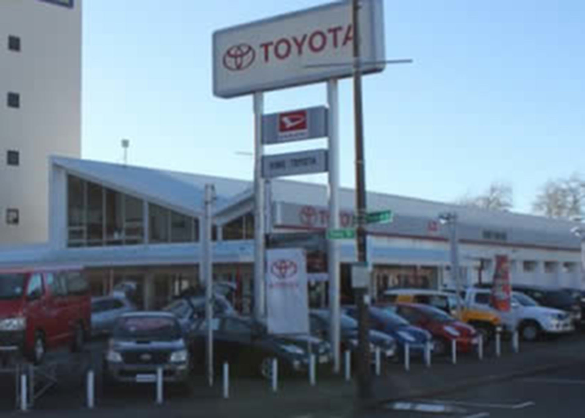 Autofile News / Dealer buys King Toyota