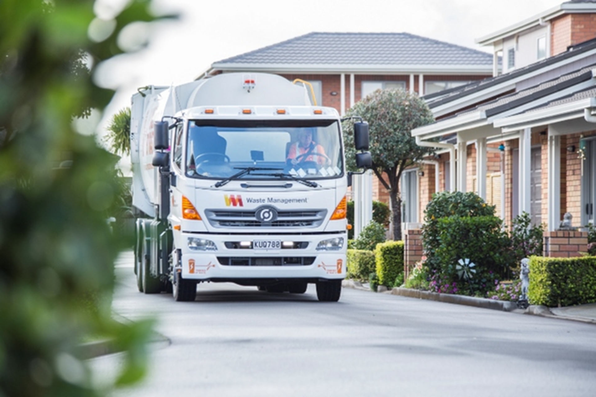 Autofile News / First electric rubbish truck on NZ streets