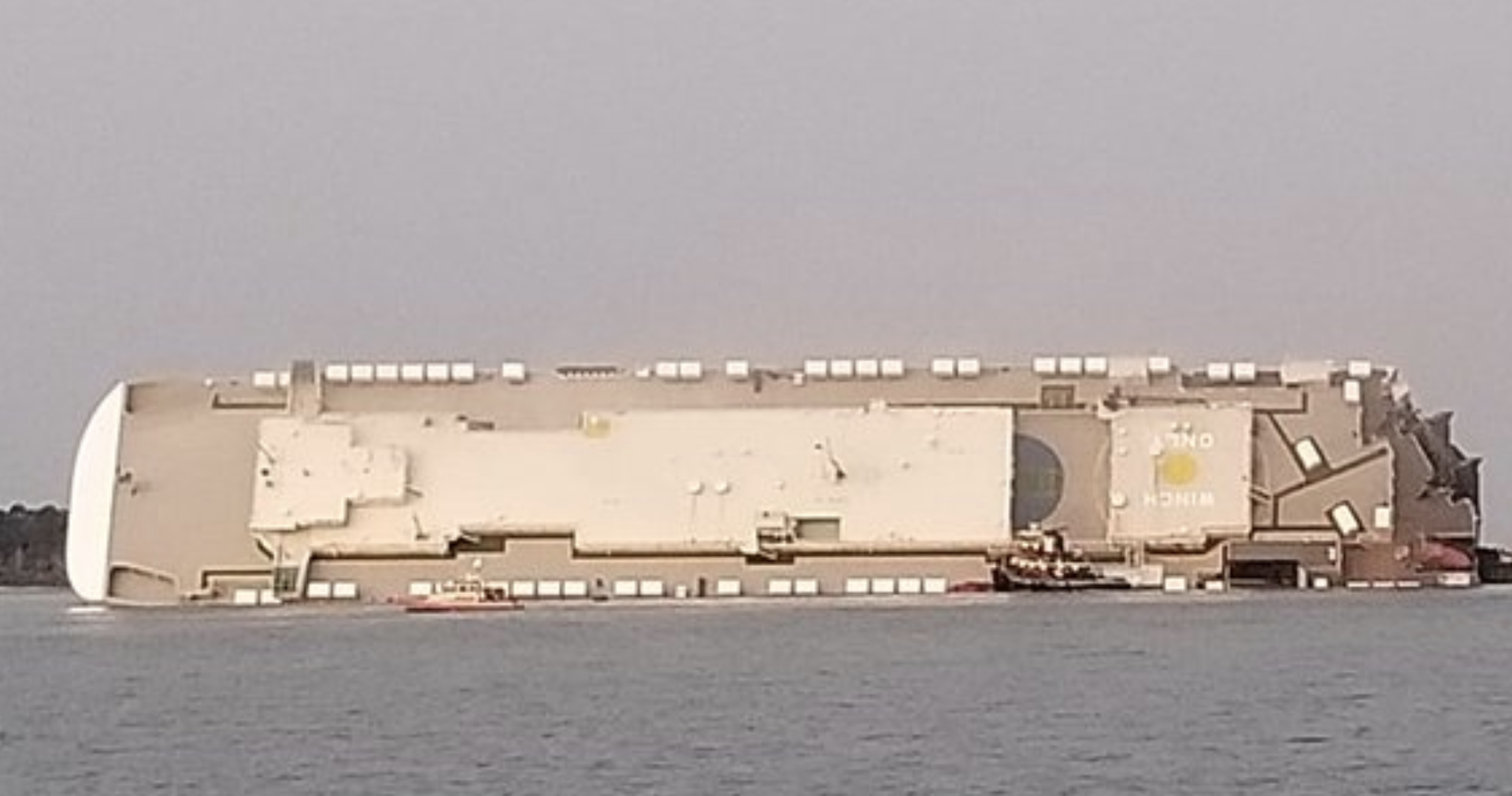 Hyundai Long Island >> Car carrier capsizes Hyundai Long Island >> Car carrier capsizes