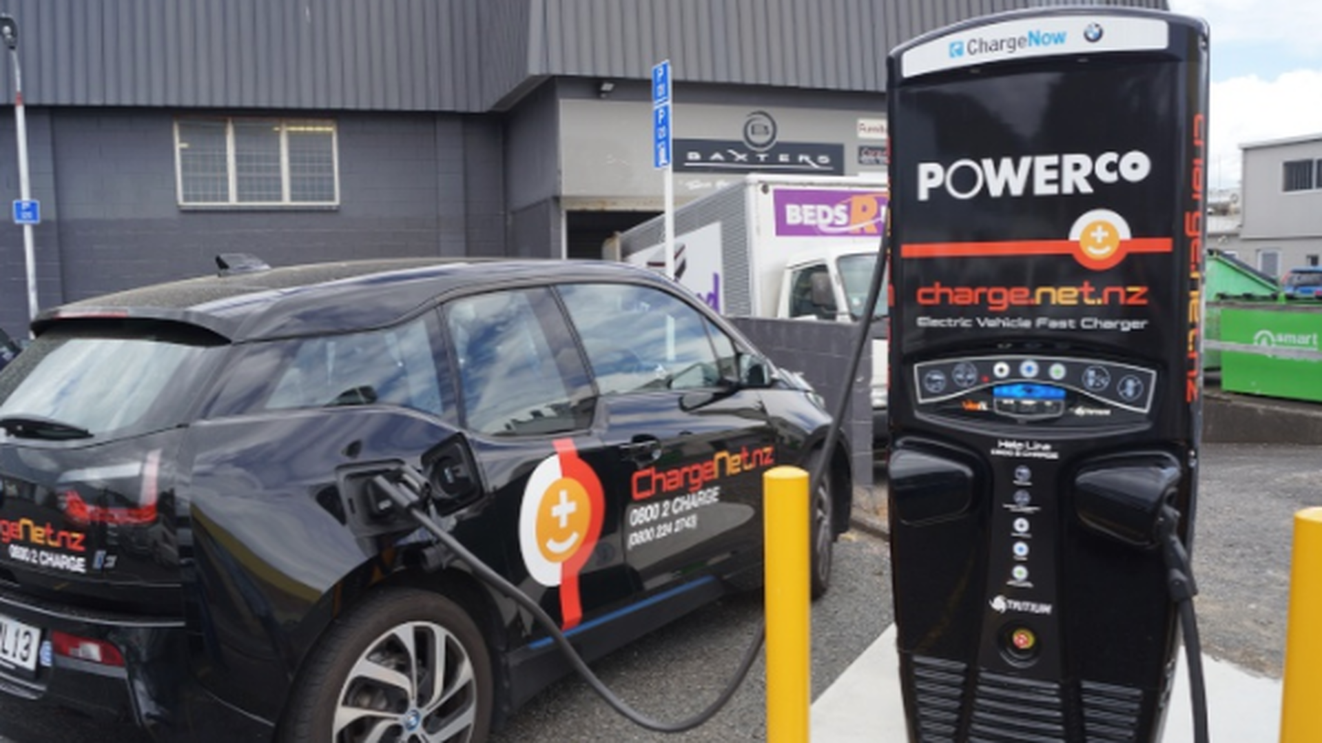 Autofile News / Probe into EV charging stations after explosion