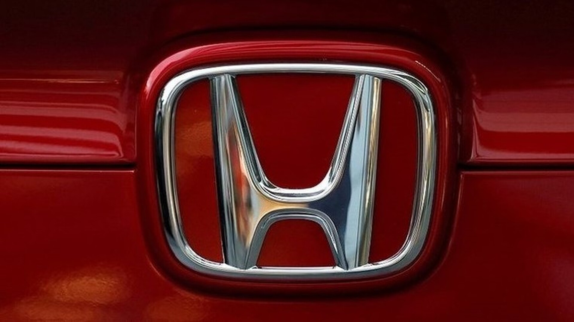 Autofile News / Honda racks up record figures