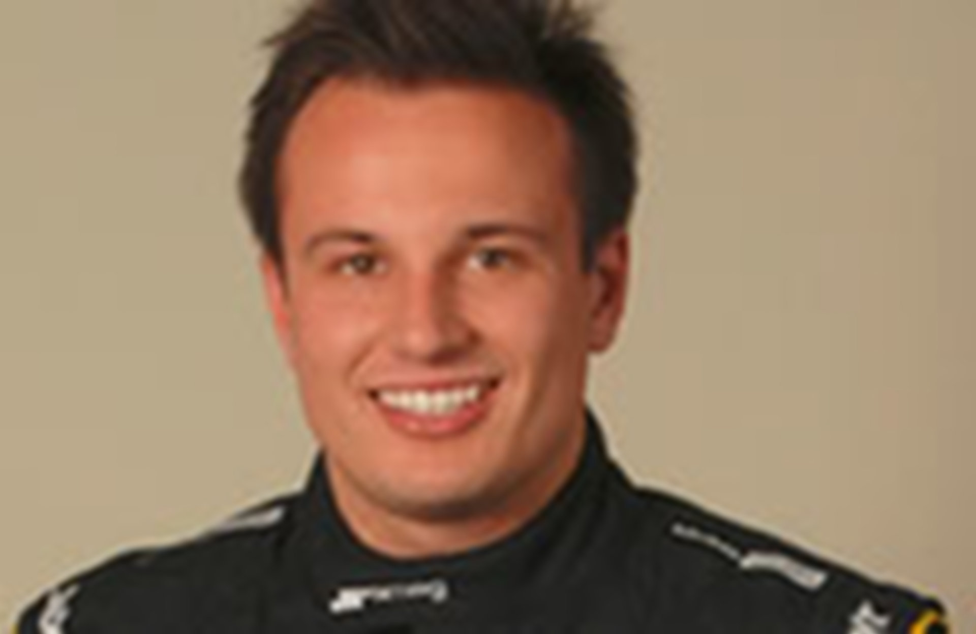 Autofile - News / Evans on track for title