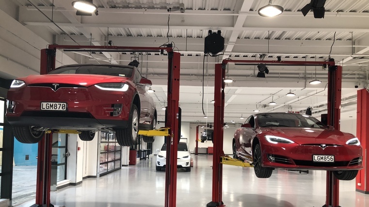 Tesla opens NZ store