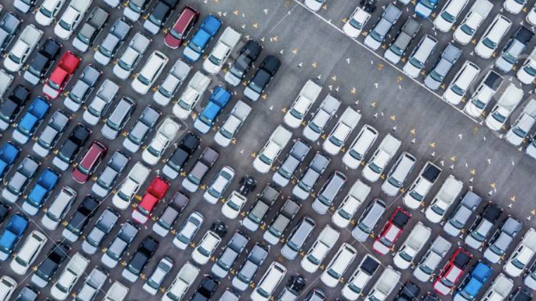 Australian car sales fall 