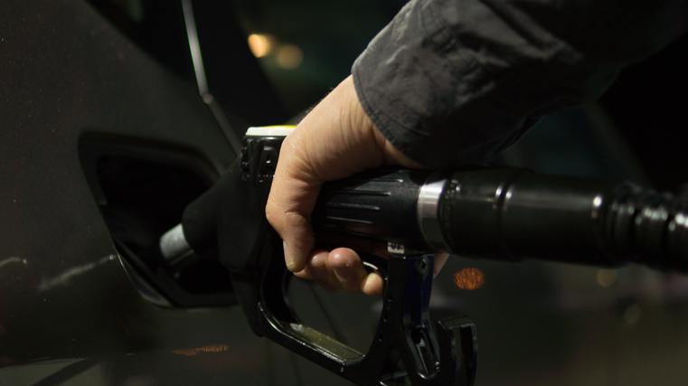 Crude oil pumps up fuel prices