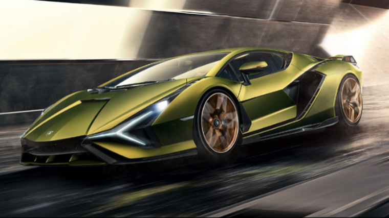 Lamborghini bolts into view