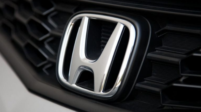 Honda suffers earnings drop