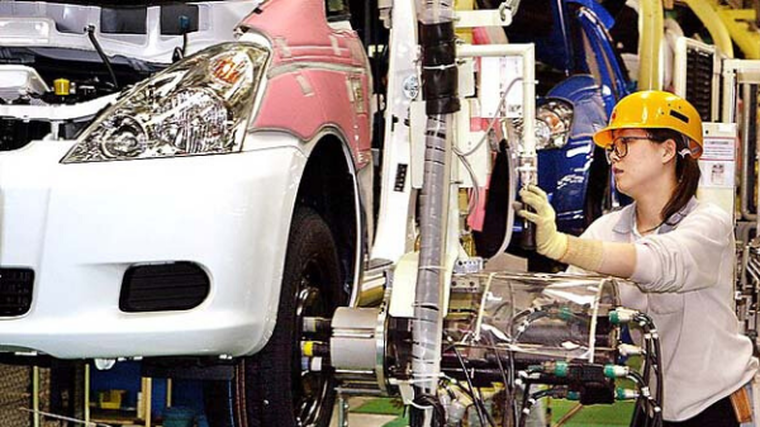 autofile-news-japan-braces-for-economic-slump