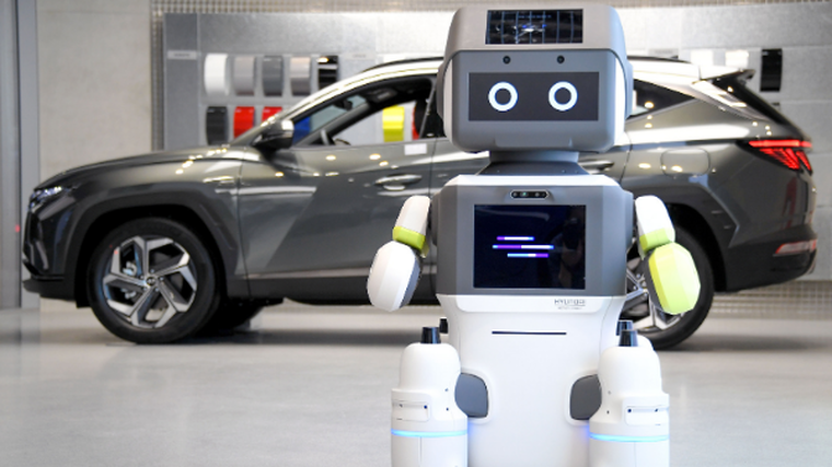 Robot offers showroom assistance