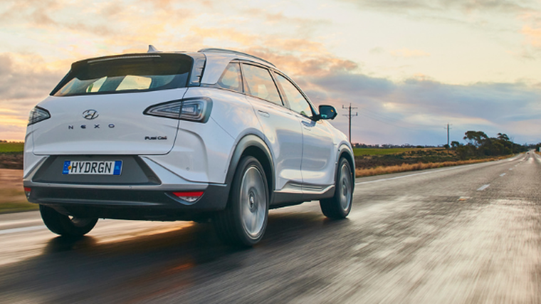 Record set in hydrogen car