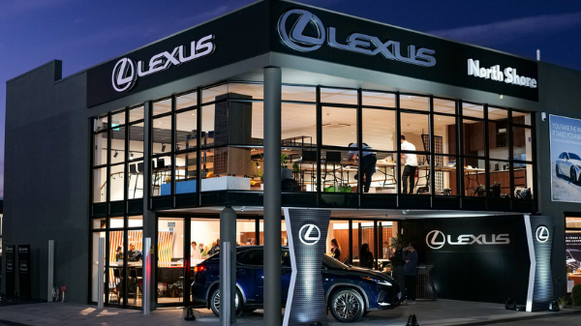 Autofile - News / Lexus opens luxurious showroom