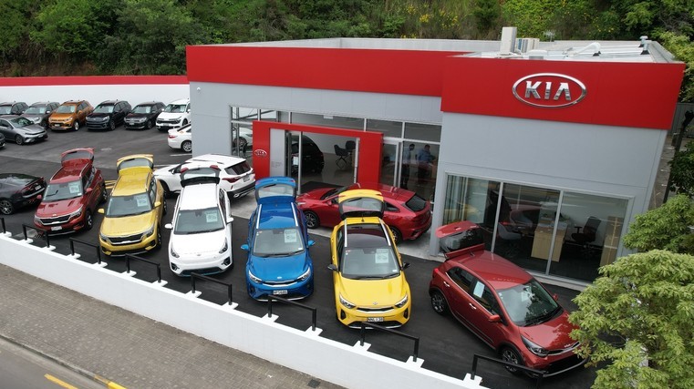 Marque opens new dealership