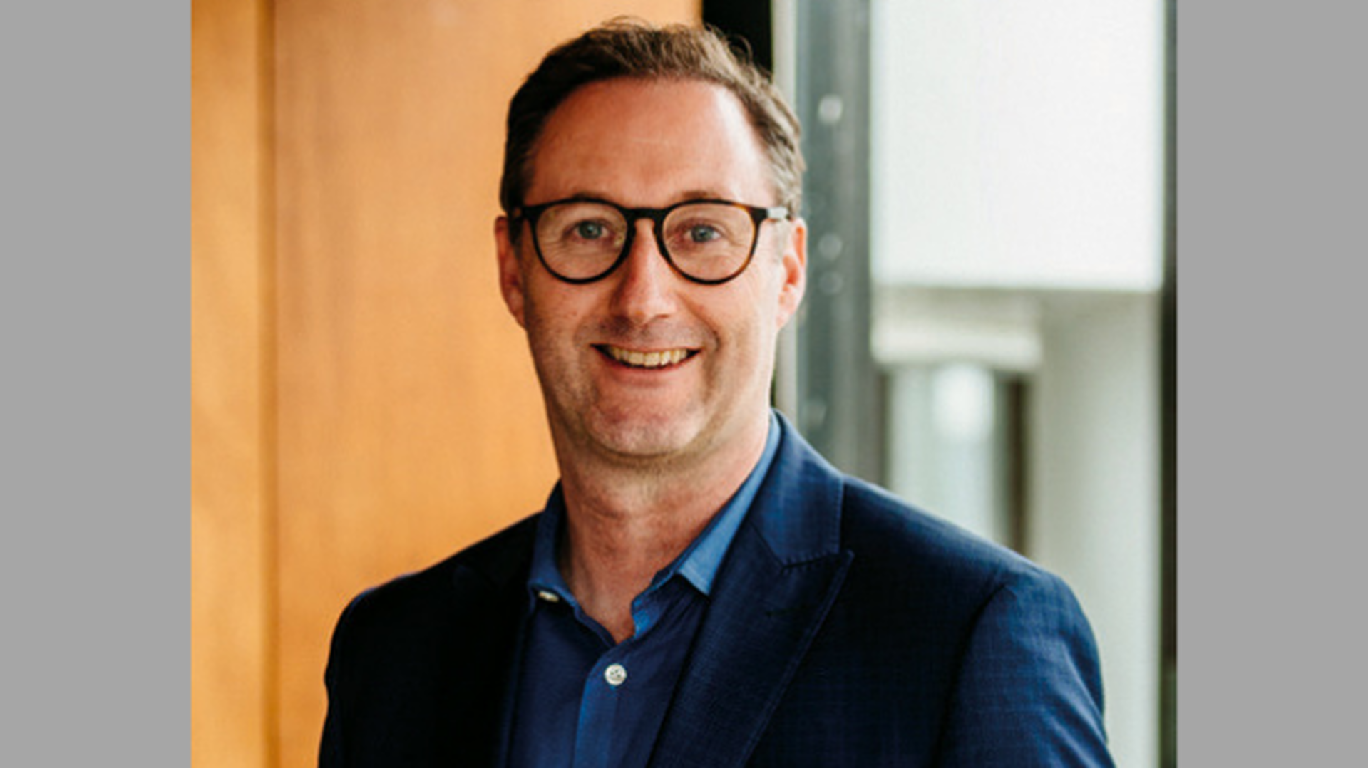 Autofile - News / Finance company CEO stepping down