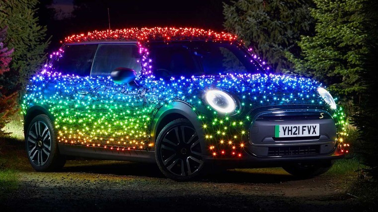 Mini dazzles with 2,000 extra lights