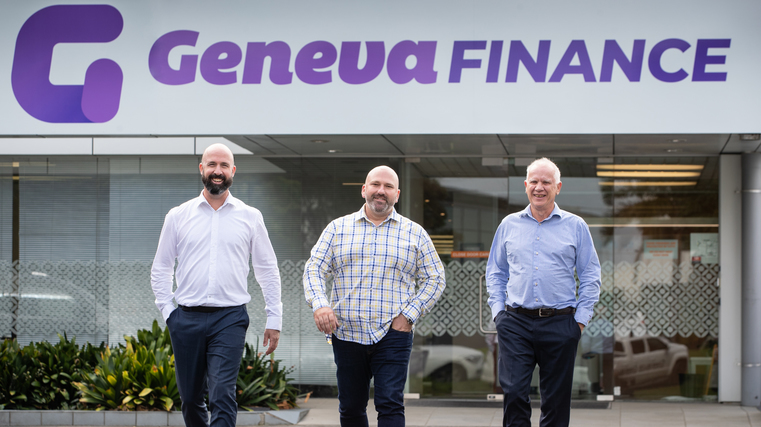 Insurers extend tie-up