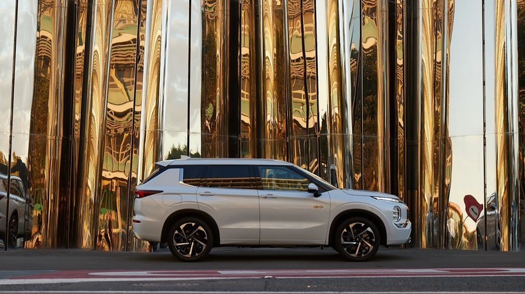 Plug-in hybrids make history