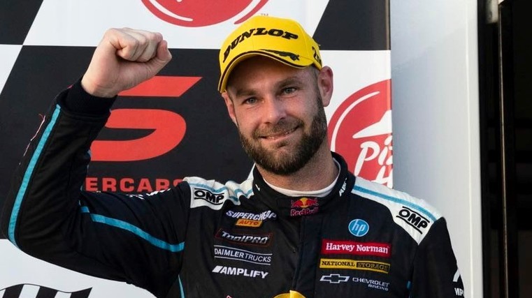 Van Gisbergen extends lead