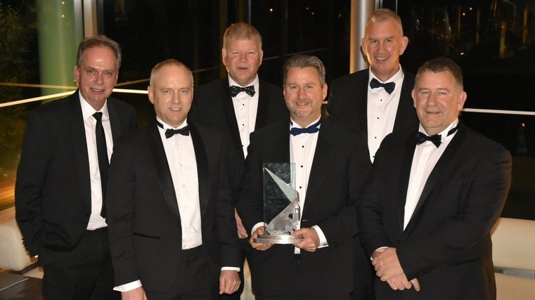 Dealers scoop top awards