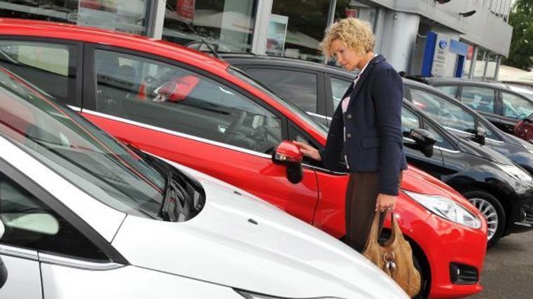 Vehicle sales slump continues