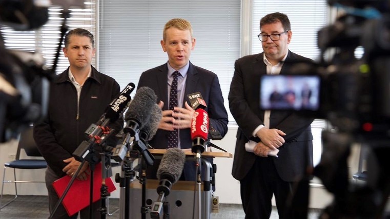 Hipkins extends fuel tax cuts