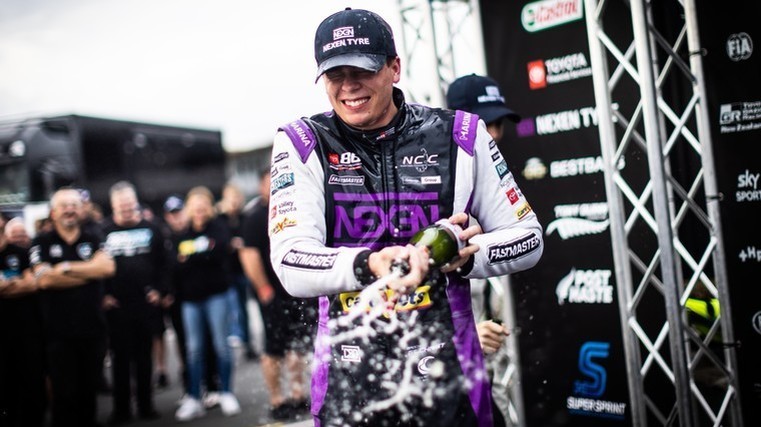 Gilchrist to fulfil Supercar dream