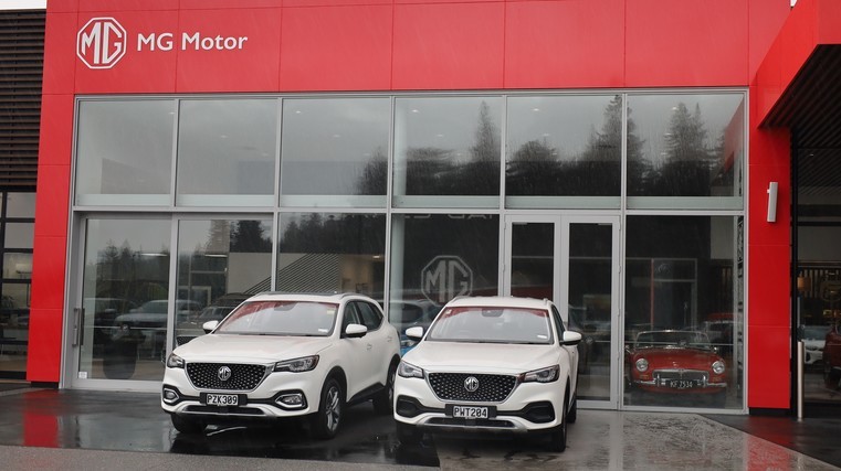 MG gains two more dealers