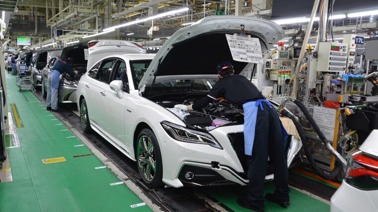 Toyota shuts production lines