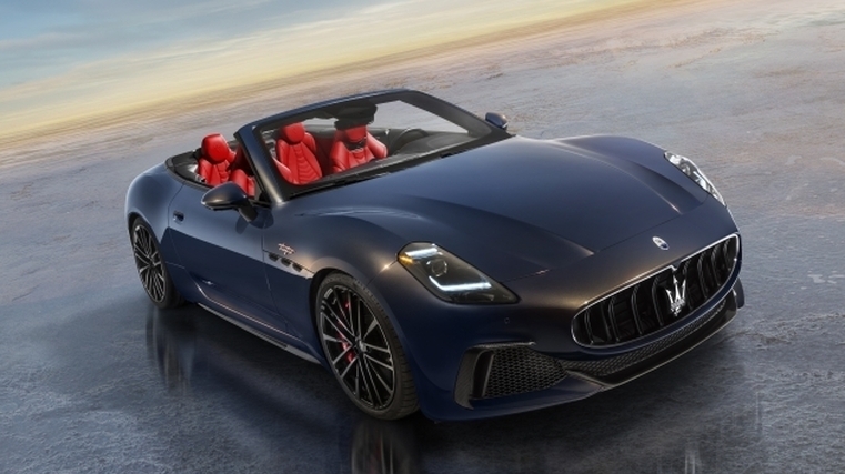 Spyder with ‘acoustic comfort’