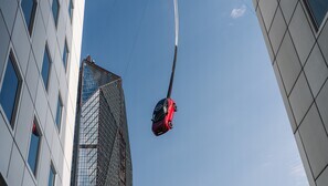 Nissan sets world bungee record