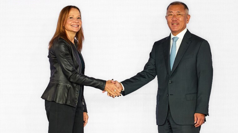 Carmakers team up to cut costs