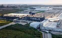 Tesla plant breaks record