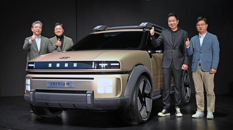 Hydrogen SUV revealed