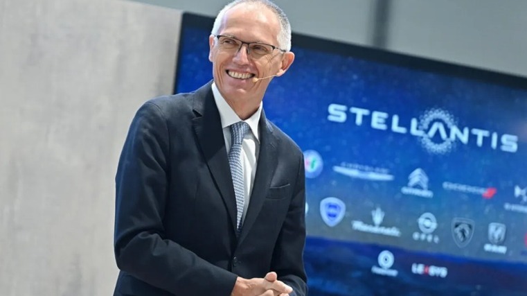 Stellantis CEO resigns