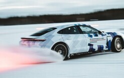 Porsche sets ice-drift record