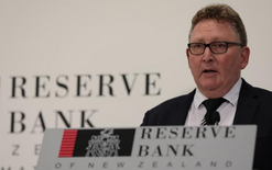 Orr quits Reserve Bank