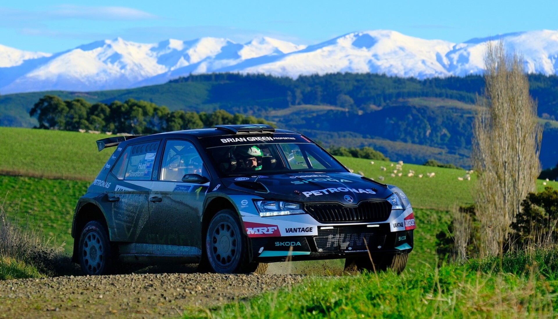 Autofile - News / Hunt in rampant rally form