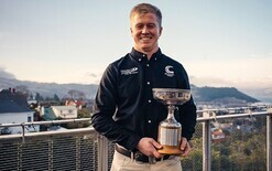 Stokes shines at academy