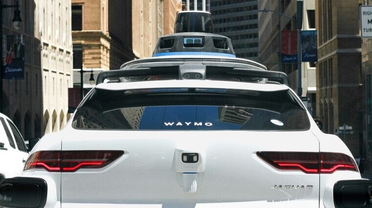 Driverless cars ‘could make roads safer’