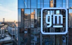 GM pulls back on EVs