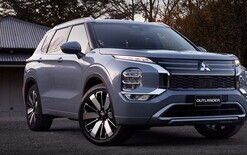 New car sales keep climbing