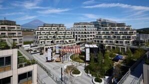 Weaving future in city