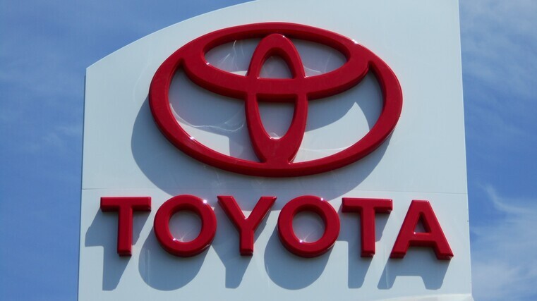 Toyota sales slump in Japan
