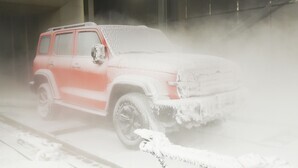 Tank on polar mission