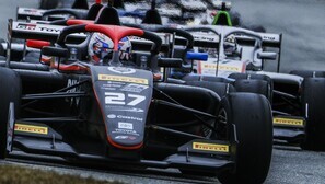 Brit enters title chase