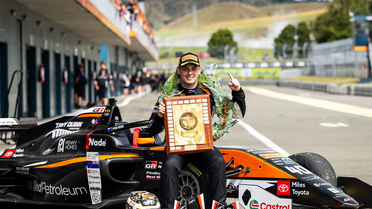 Zack Scoular secures win