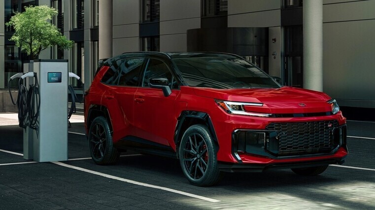 Plug-in RAV4 to bring ‘flexibility’