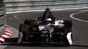 Evans gains championship lead
