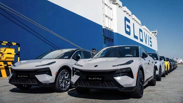 Car sales in China drop