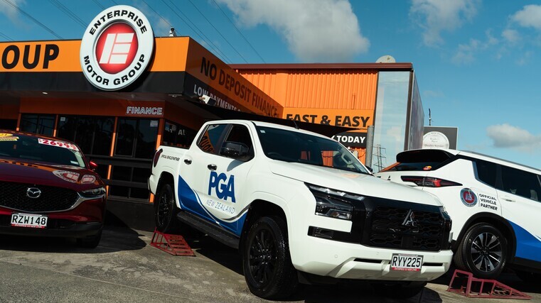 Dealer group tees up golf deal