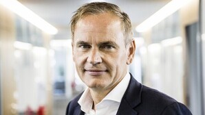 VW posts massive loss